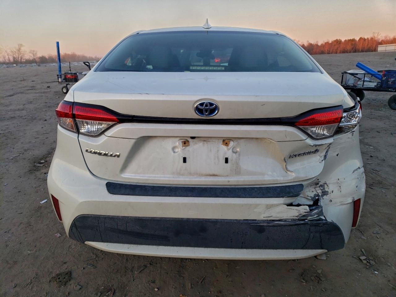 2021 TOYOTA COROLLA LE photo 6