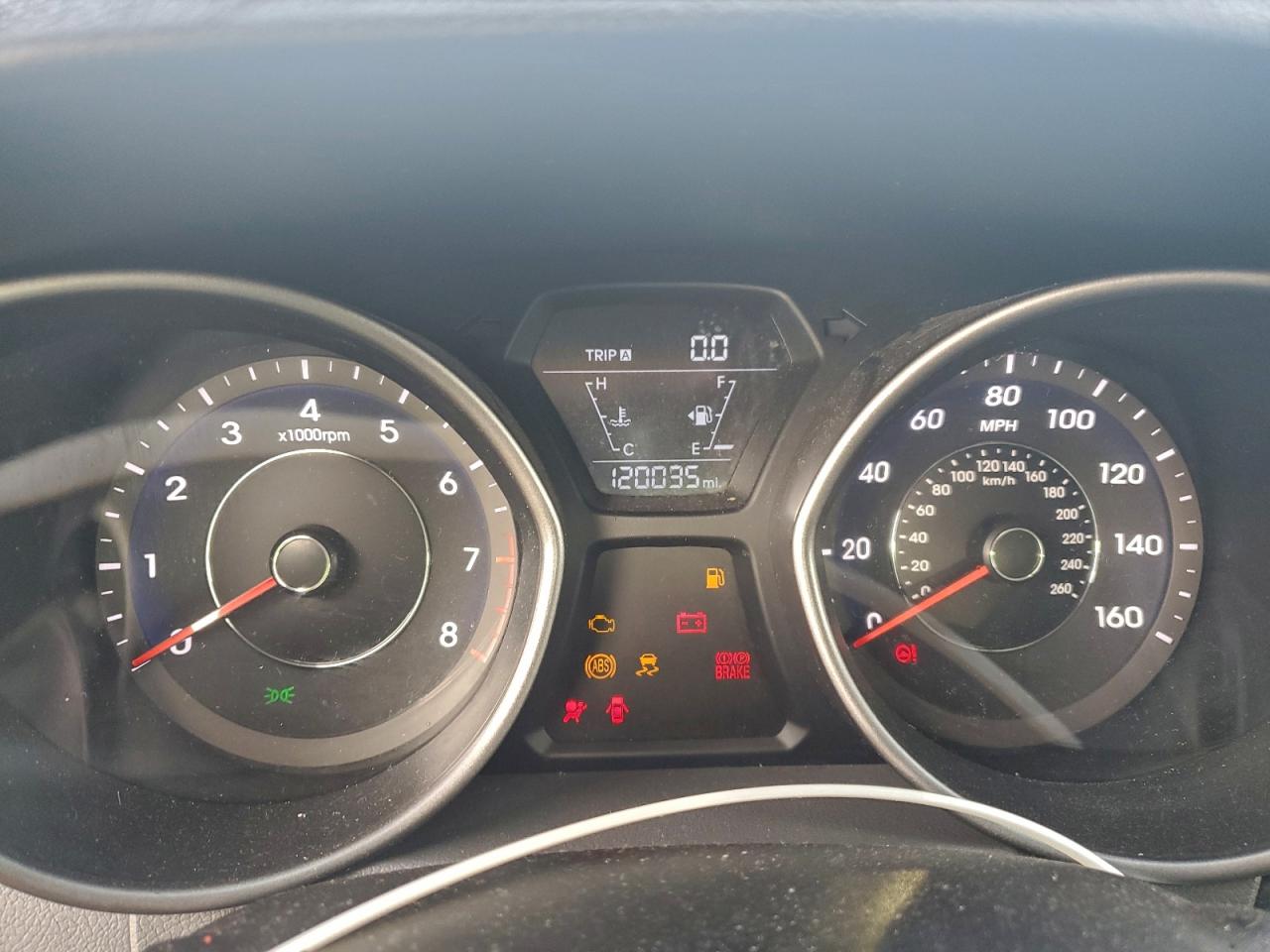 2015 HYUNDAI ELANTRA SE photo 9
