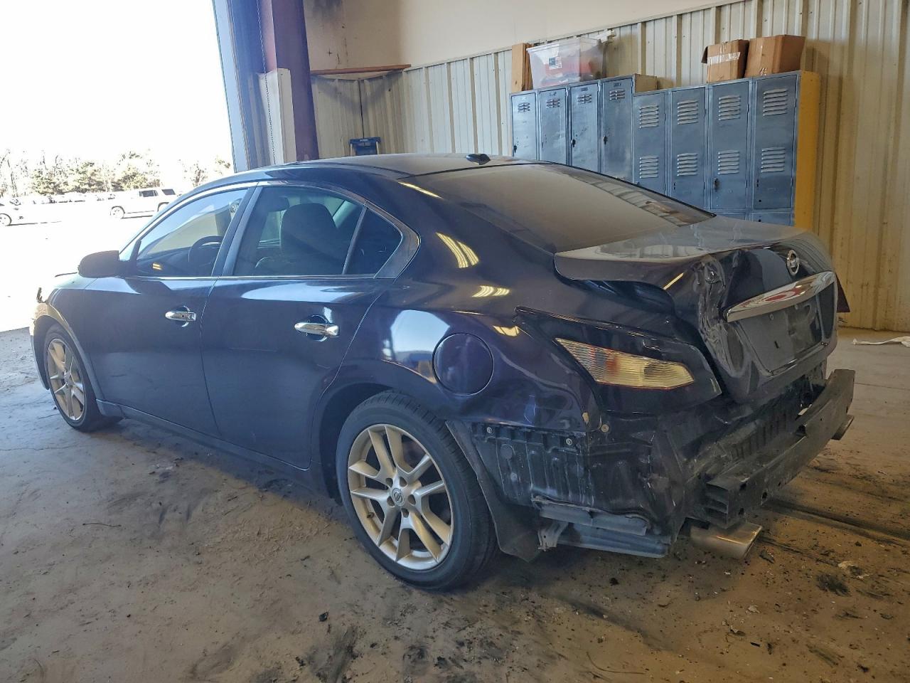 2011 NISSAN MAXIMA S photo 2