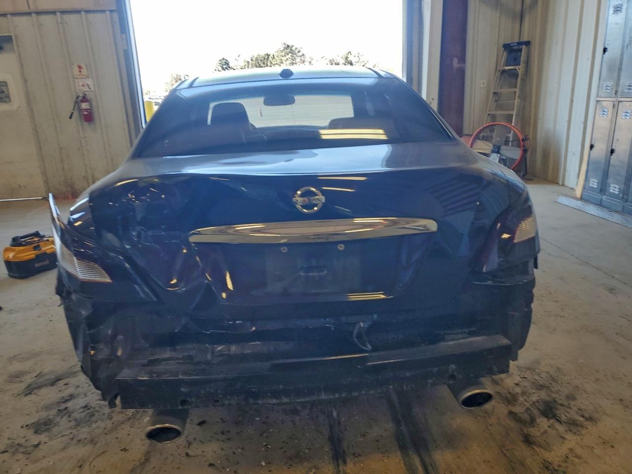 2011 NISSAN MAXIMA S photo 6