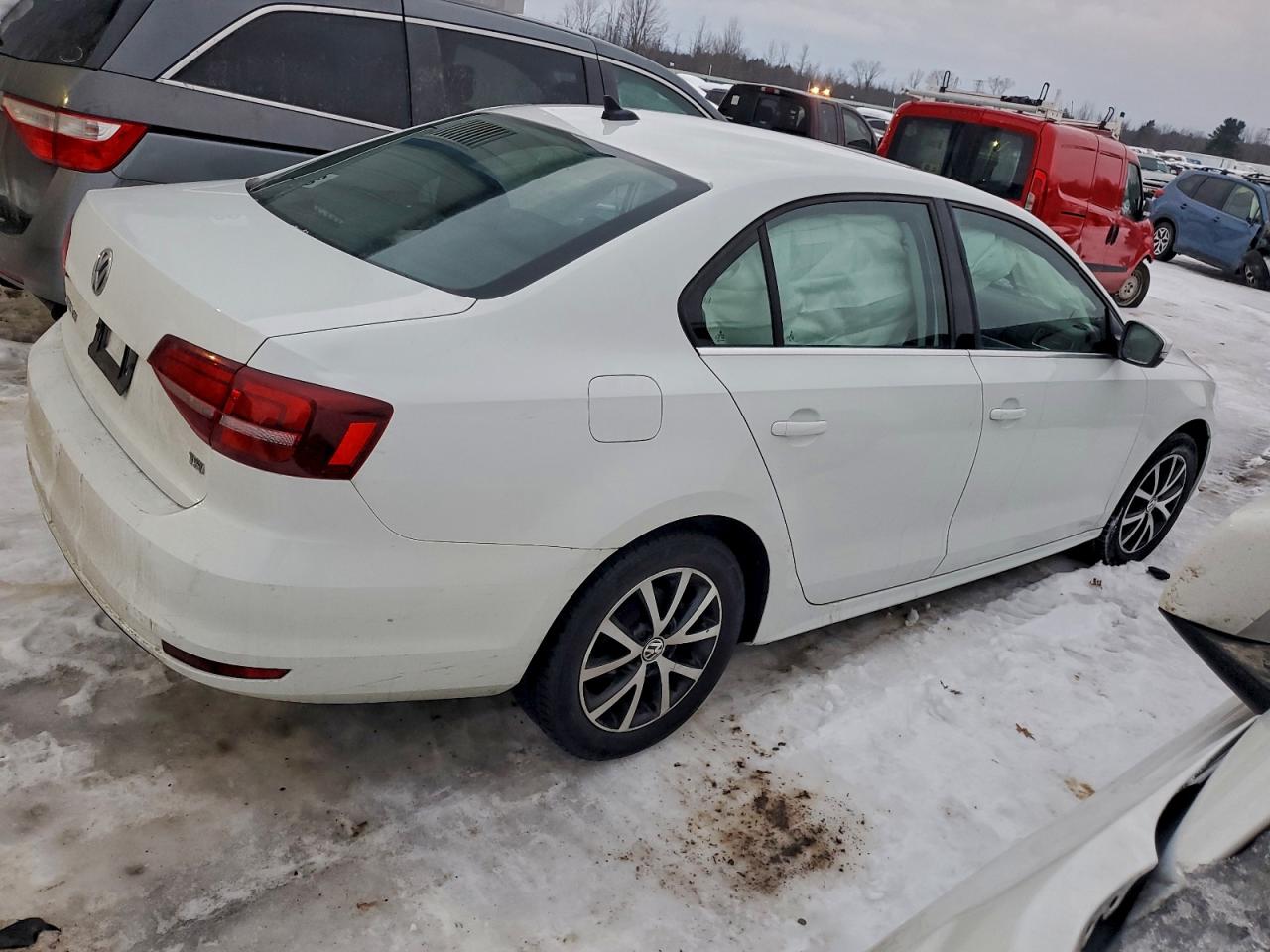 2017 VOLKSWAGEN JETTA SE photo 3