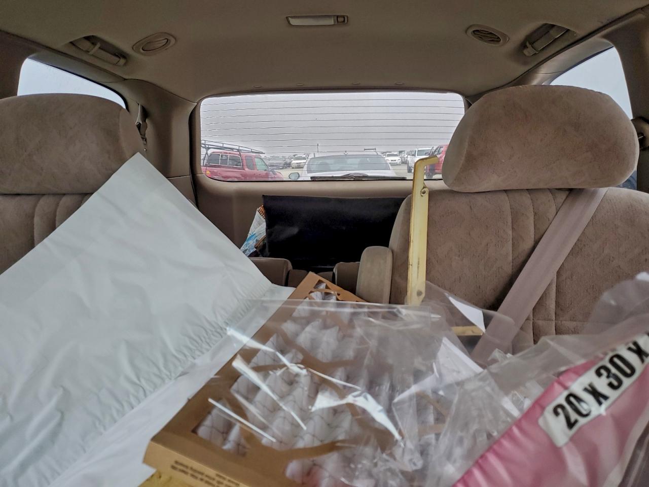 2000 TOYOTA SIENNA LE photo 10