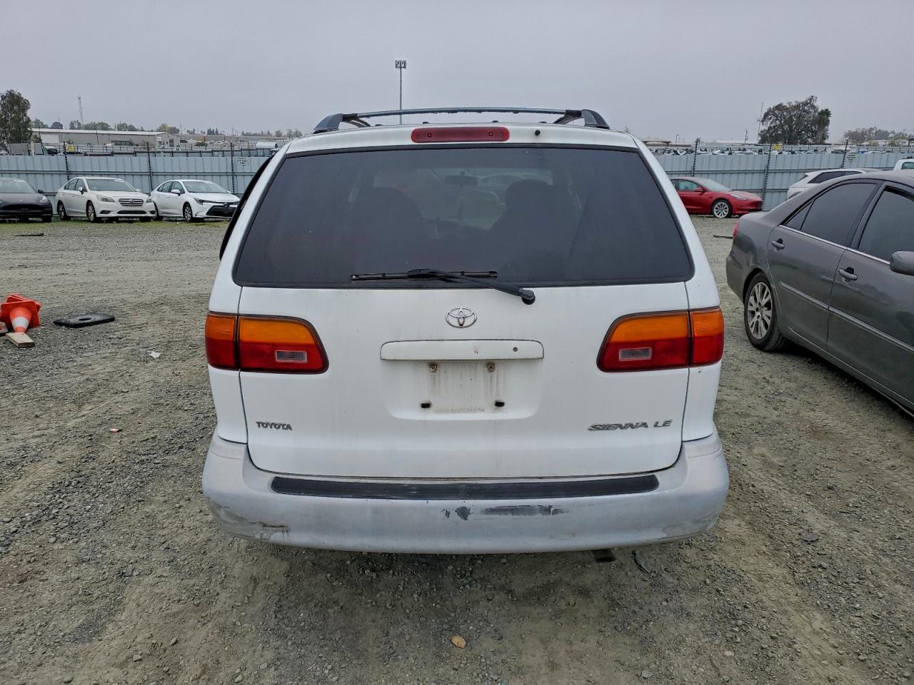 2000 TOYOTA SIENNA LE photo 6