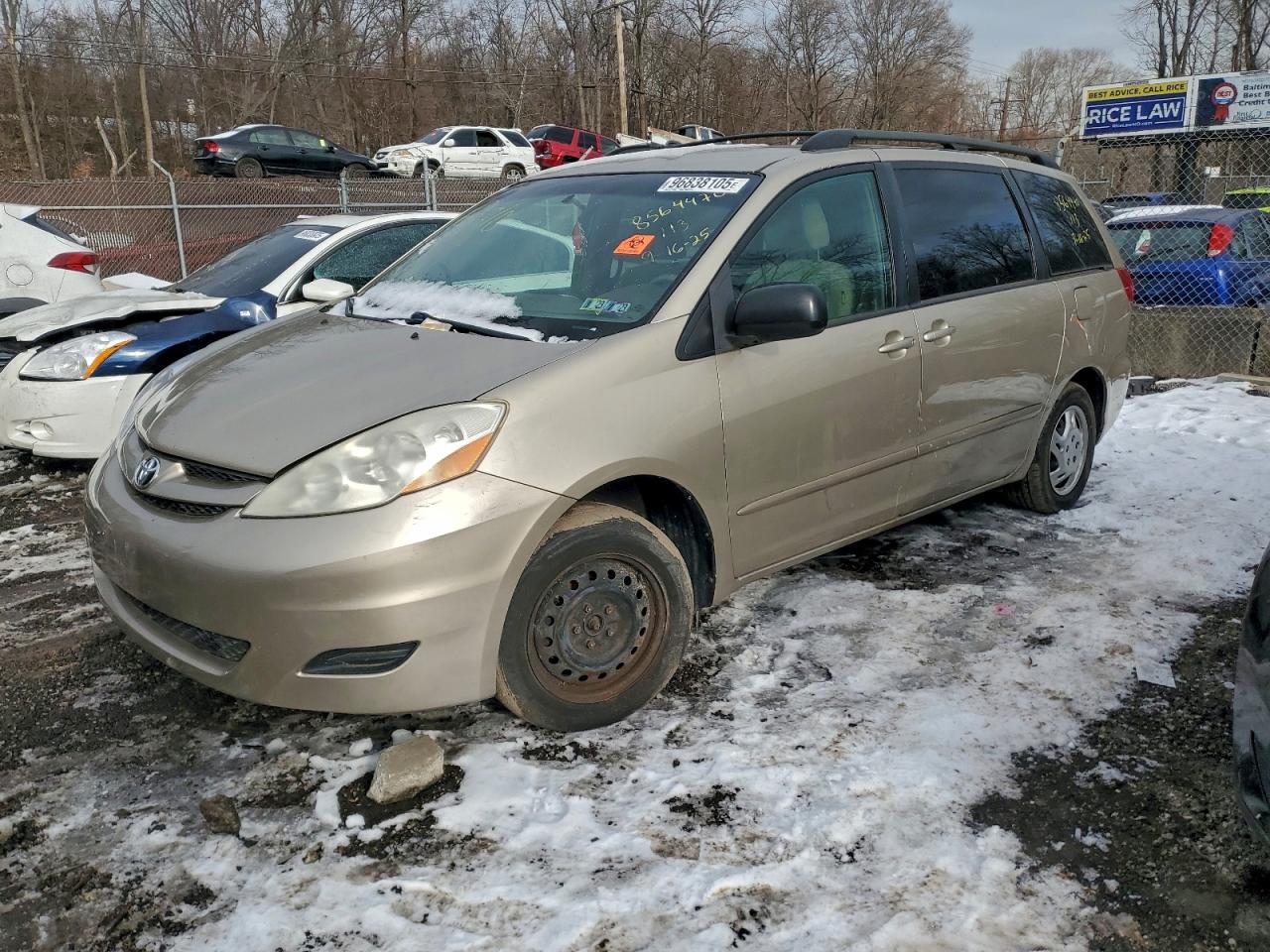 2009 TOYOTA SIENNA