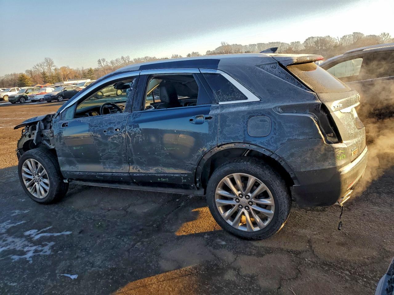 2019 CADILLAC XT5 LUXURY photo 2
