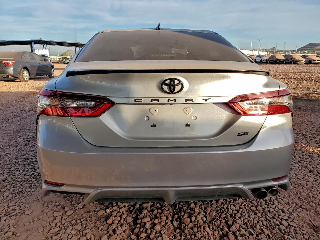 2022 TOYOTA CAMRY SE photo 6