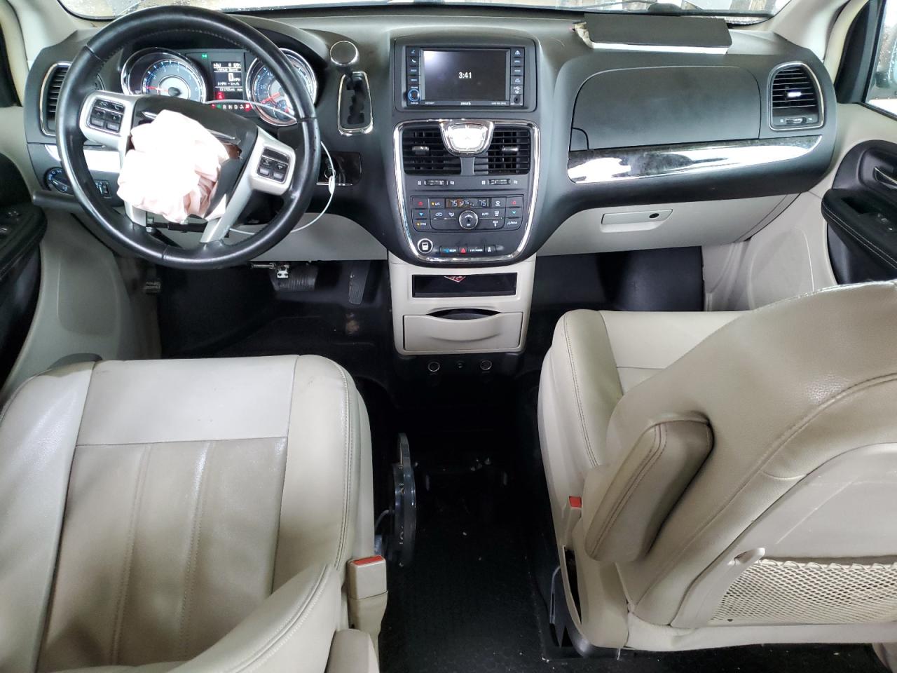2015 CHRYSLER TOWN & COUNTRY TOURING photo 8
