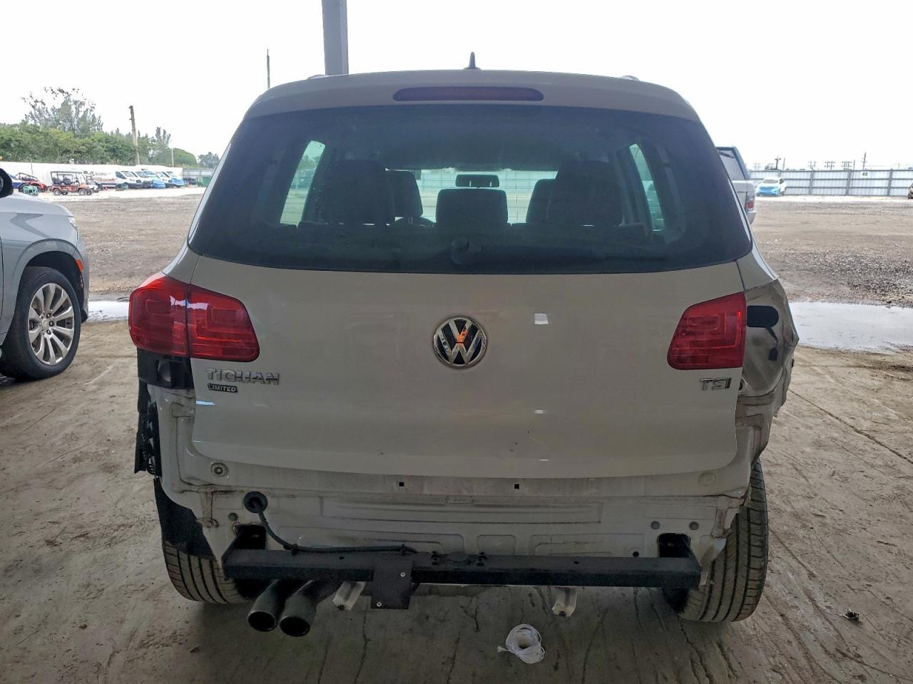 2017 VOLKSWAGEN TIGUAN S photo 6
