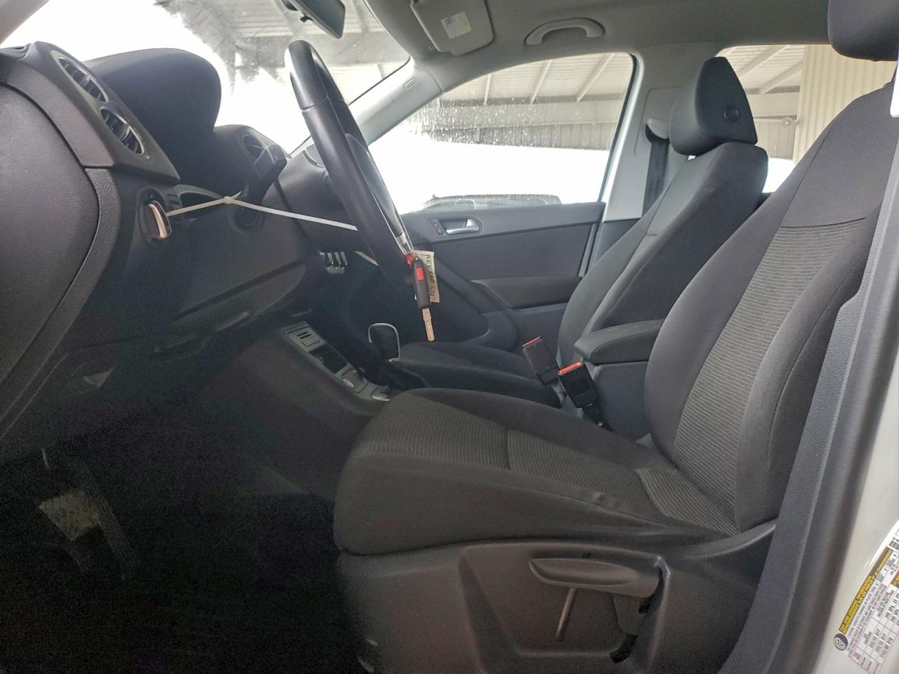 2017 VOLKSWAGEN TIGUAN S photo 7
