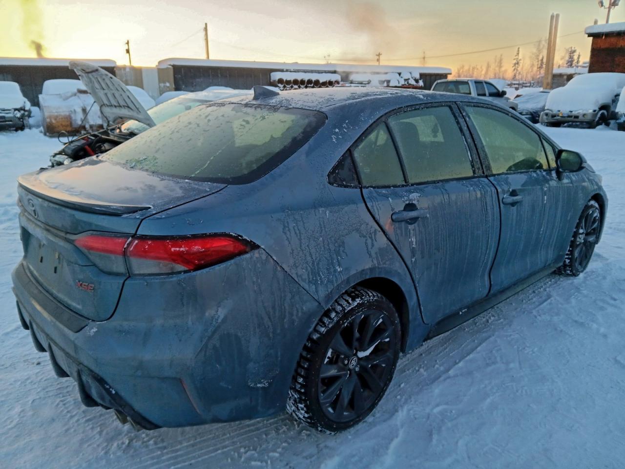 2023 TOYOTA COROLLA XSE photo 3