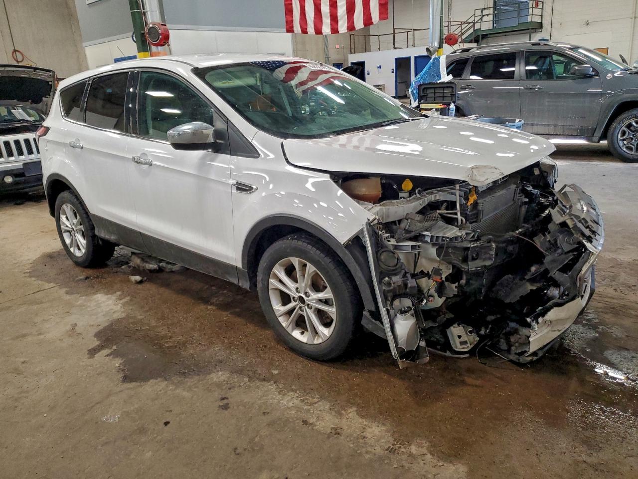 2017 FORD ESCAPE SE photo 4