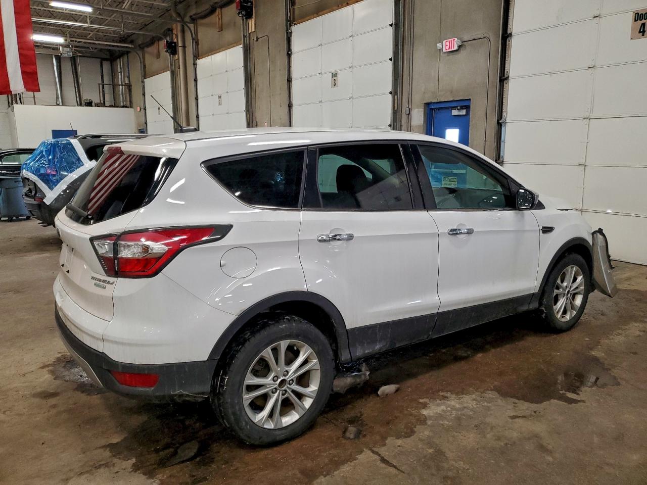 2017 FORD ESCAPE SE photo 3