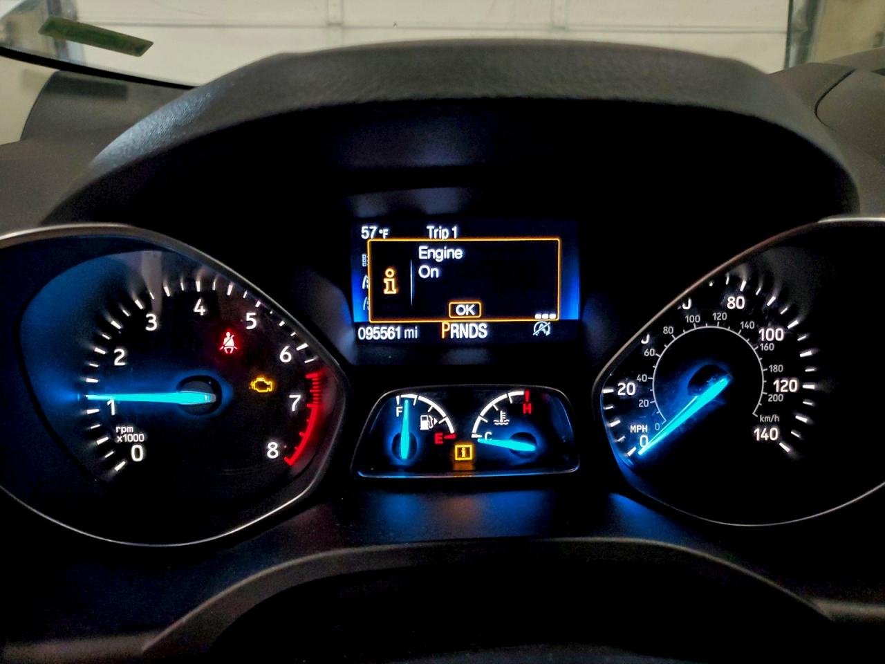 2017 FORD ESCAPE SE photo 9