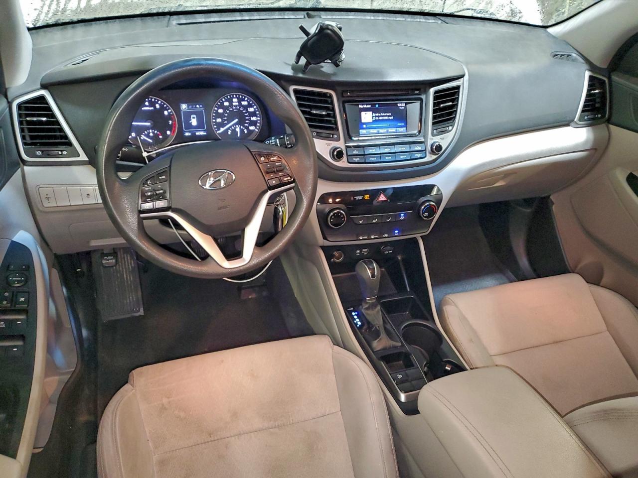 2018 HYUNDAI TUCSON SE photo 8