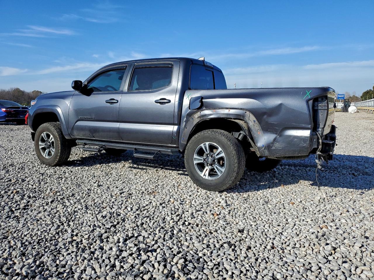 2017 TOYOTA TACOMA DOUBLE CAB photo 2