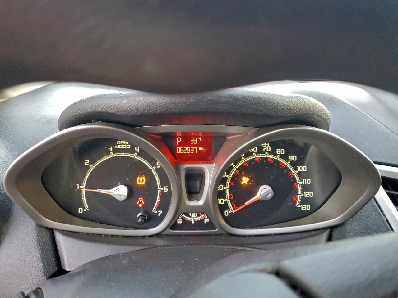 2011 FORD FIESTA SE photo 9