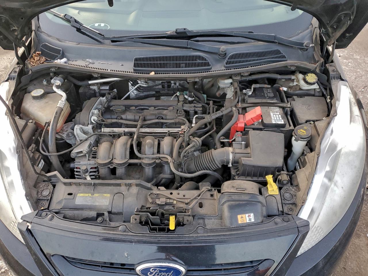 2011 FORD FIESTA SE photo 11