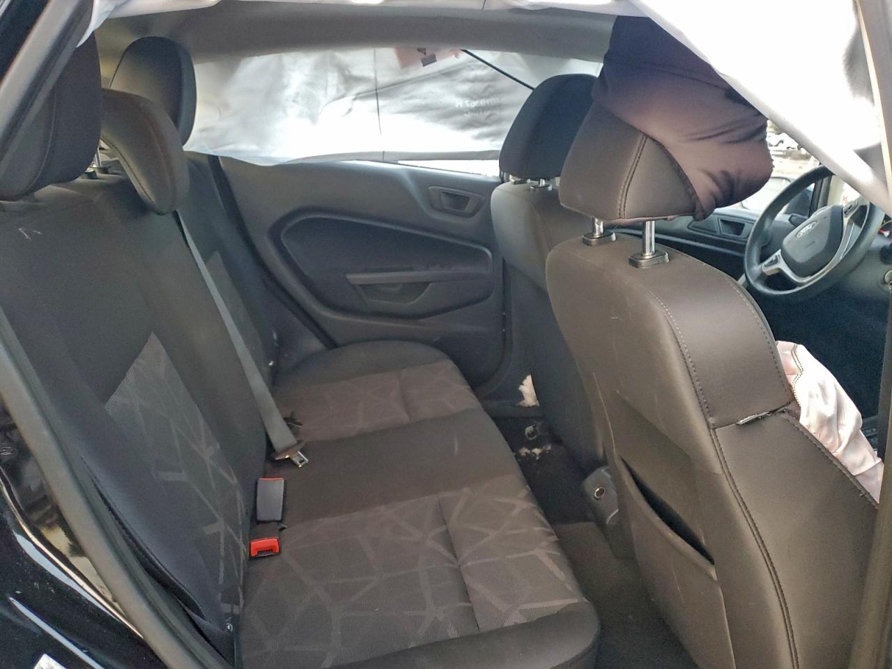 2011 FORD FIESTA SE photo 10