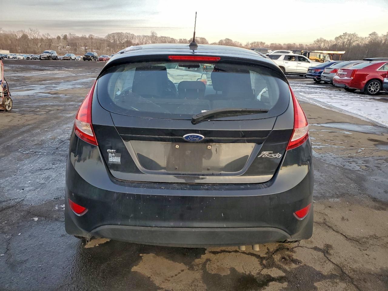 2011 FORD FIESTA SE photo 6