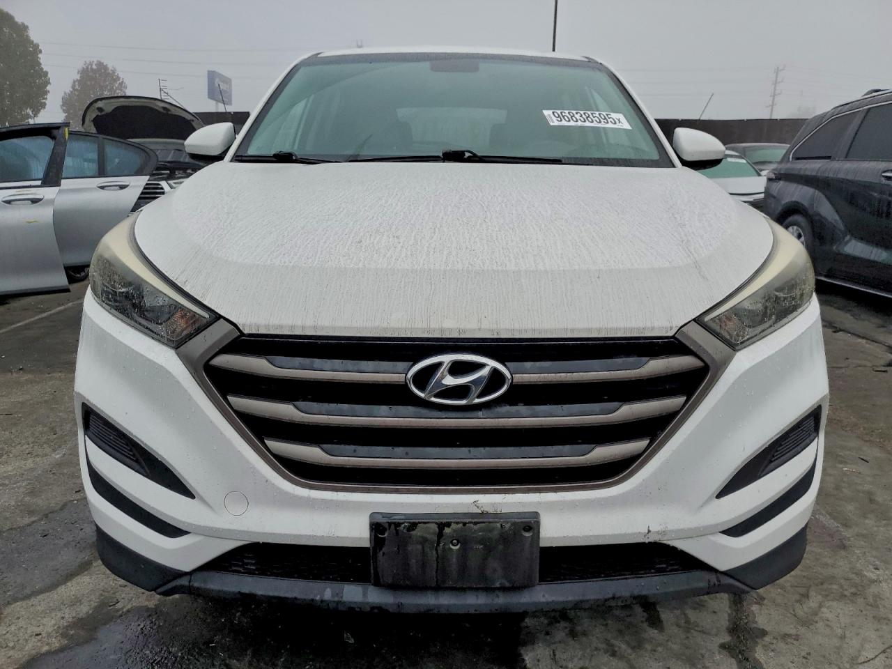 2016 HYUNDAI TUCSON SE photo 5