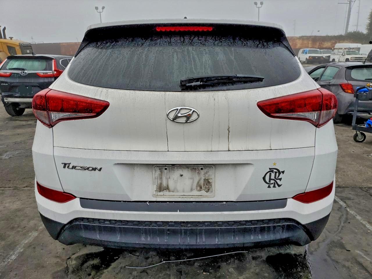 2016 HYUNDAI TUCSON SE photo 6