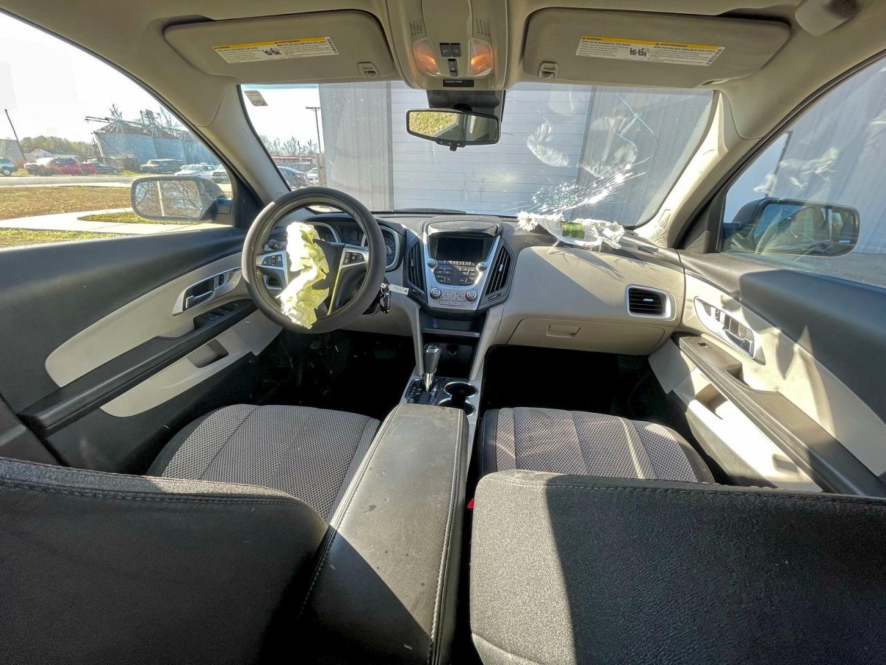 2017 CHEVROLET EQUINOX LT photo 9