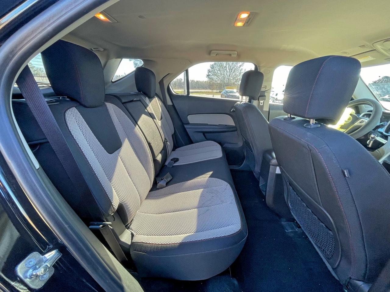 2017 CHEVROLET EQUINOX LT photo 6