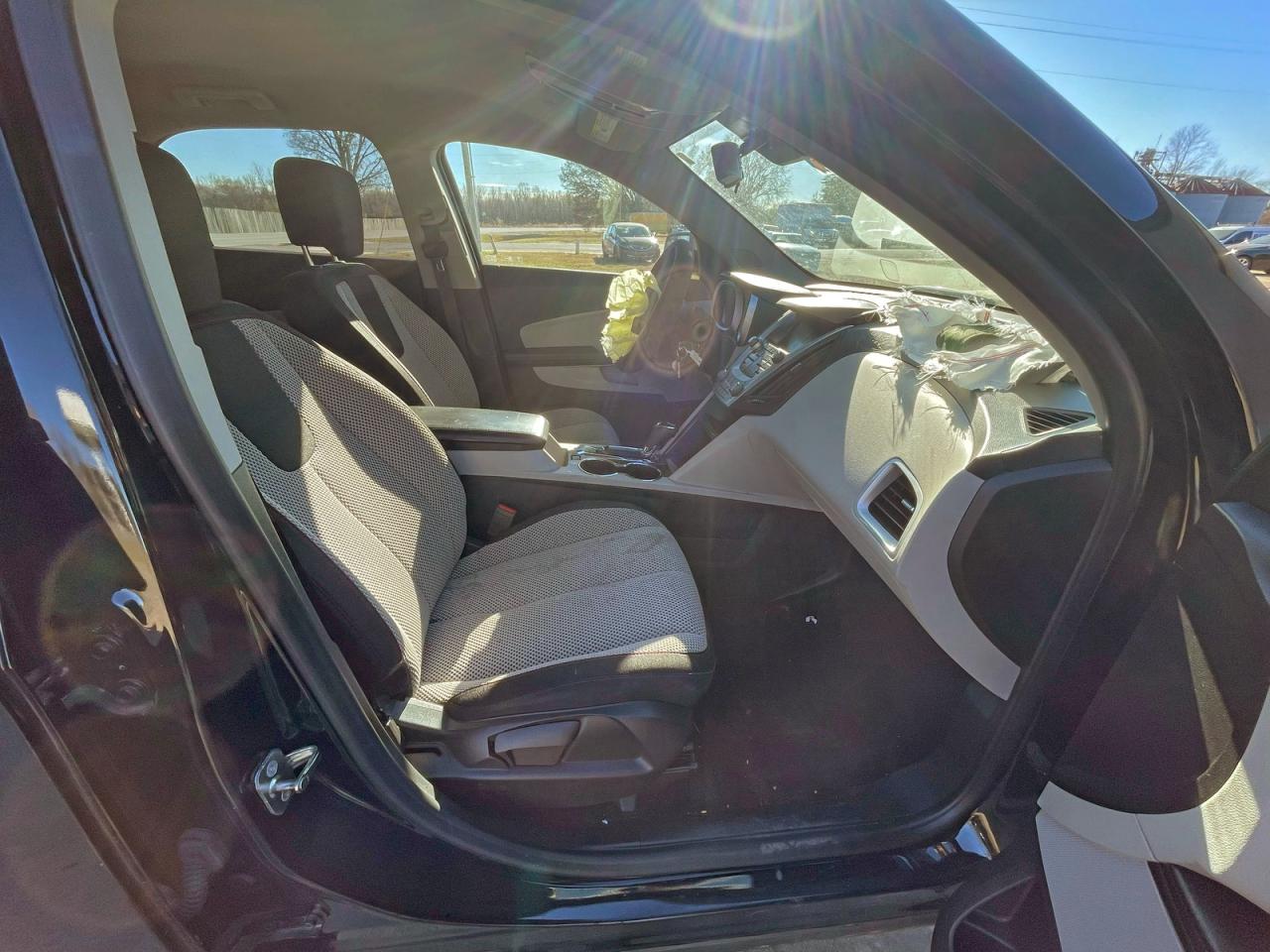 2017 CHEVROLET EQUINOX LT photo 5