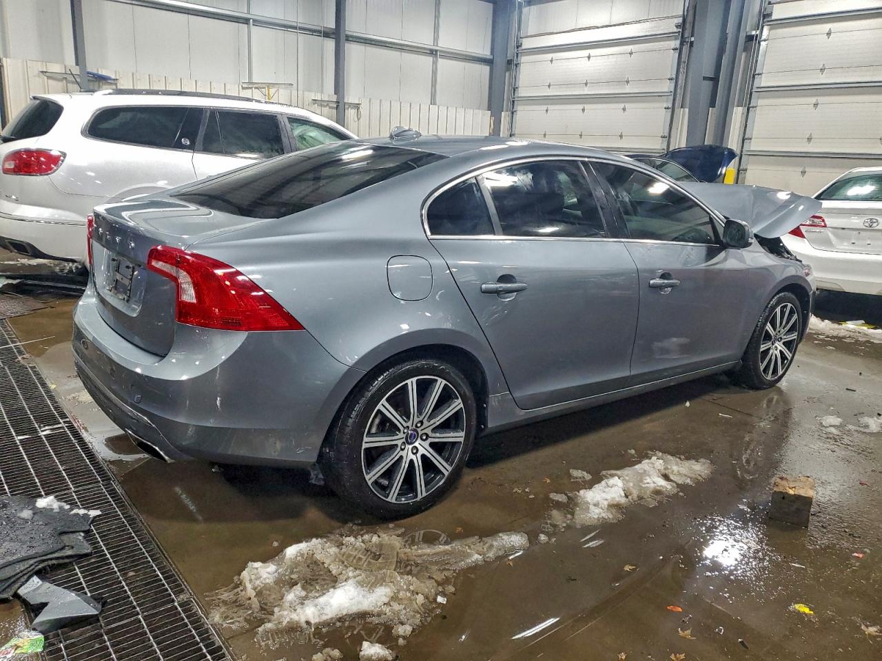 2017 VOLVO S60 PREMIER photo 3