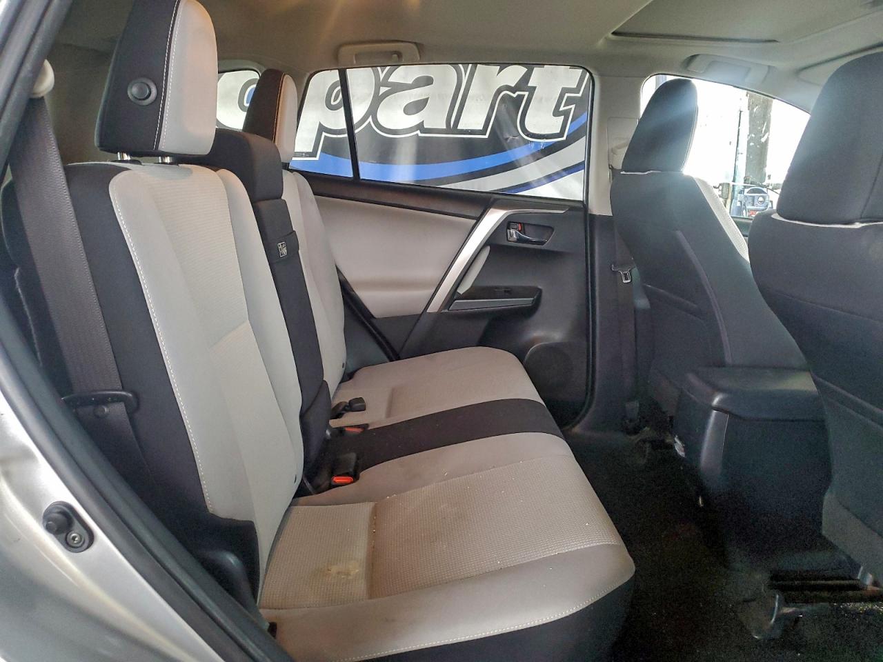 2017 TOYOTA RAV4 HV LE photo 10