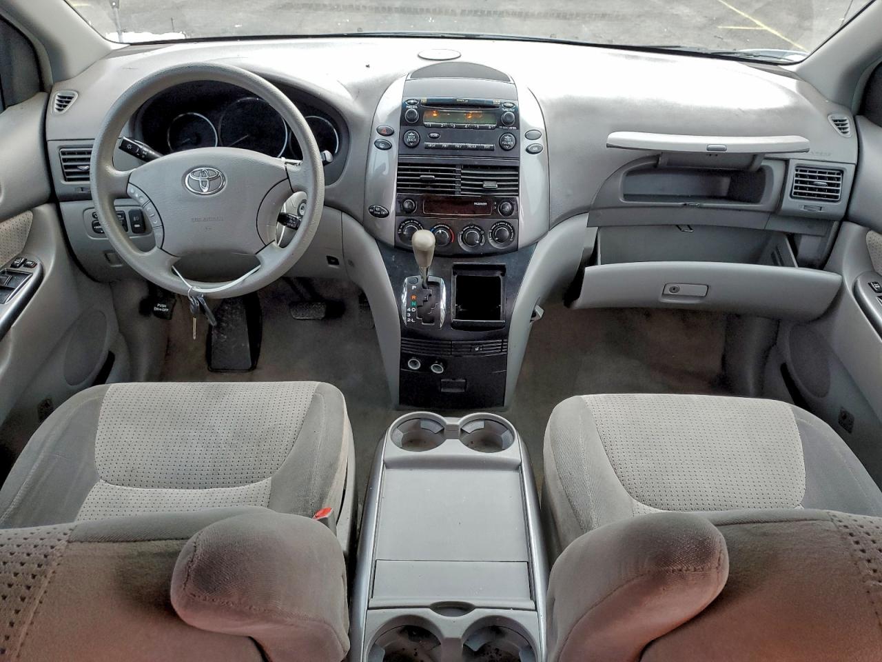2008 TOYOTA SIENNA photo 8