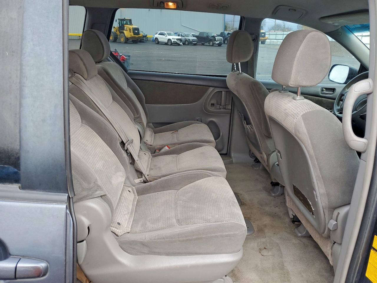 2008 TOYOTA SIENNA photo 11