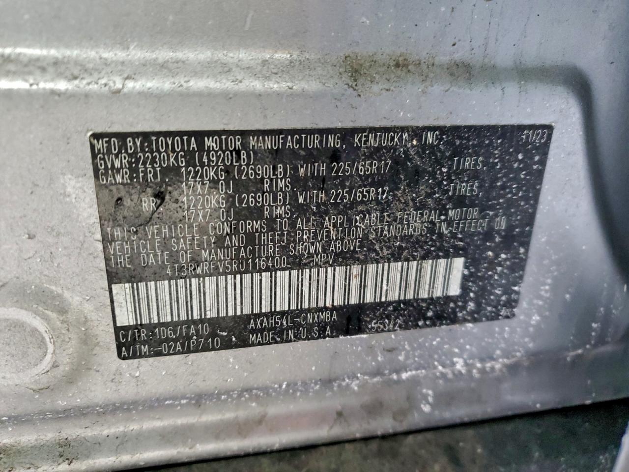 2024 TOYOTA RAV4 XLE photo 13