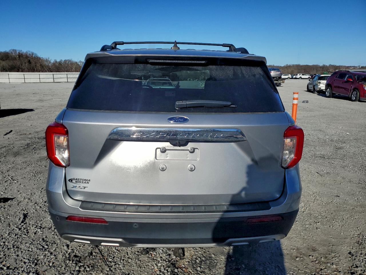 2021 FORD EXPLORER XLT photo 6