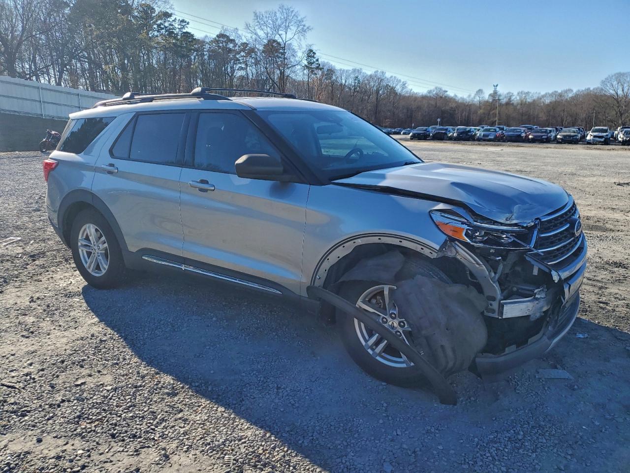 2021 FORD EXPLORER XLT photo 4