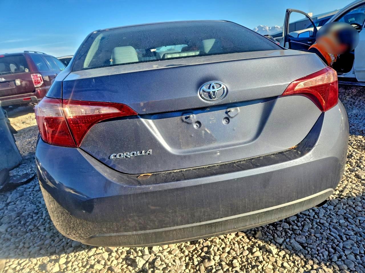 2019 TOYOTA COROLLA L photo 6
