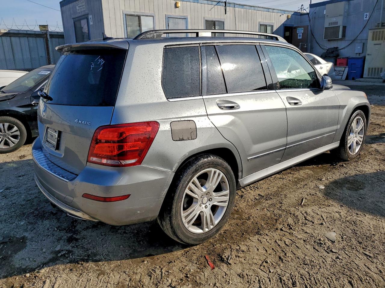 2015 MERCEDES-BENZ GLK 350 4MATIC photo 3