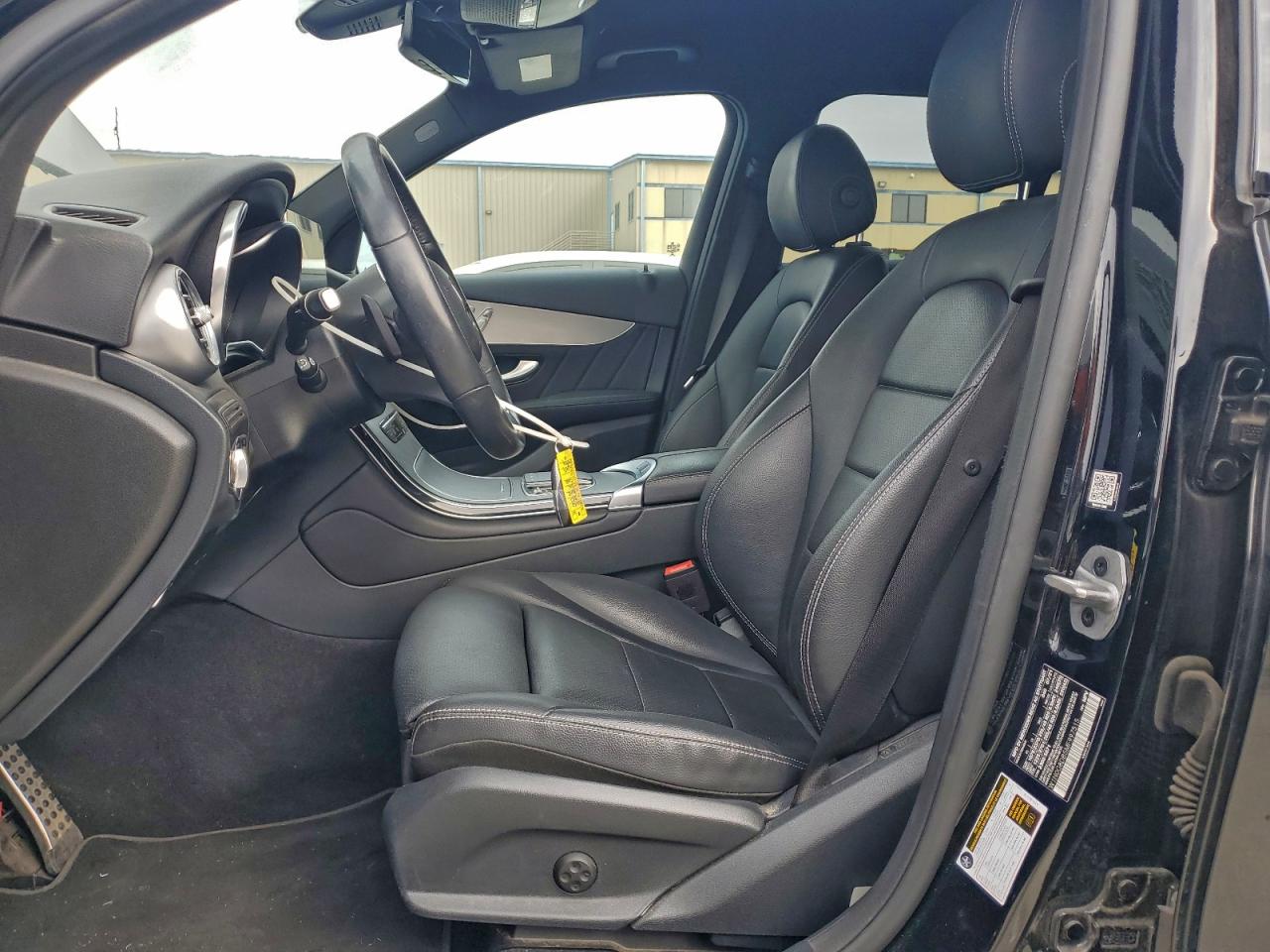 2021 MERCEDES-BENZ GLC 300 photo 7