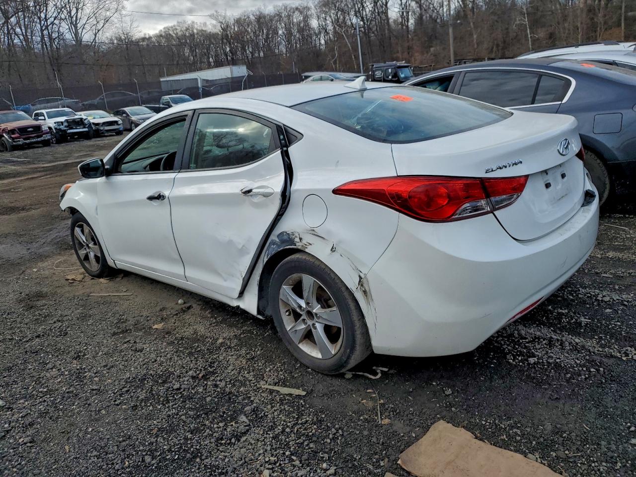 2013 HYUNDAI ELANTRA GLS photo 2