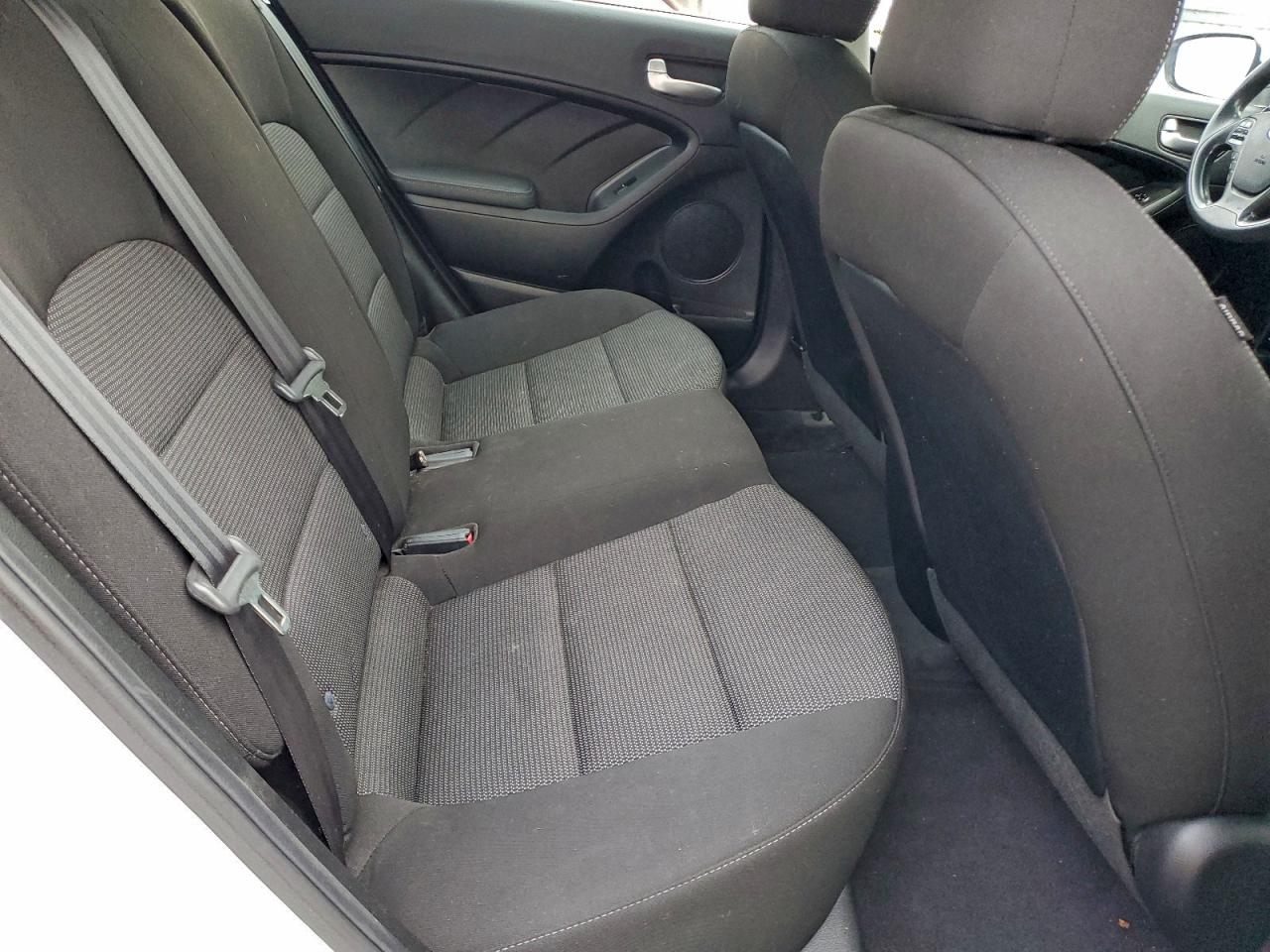 2018 KIA FORTE LX photo 10