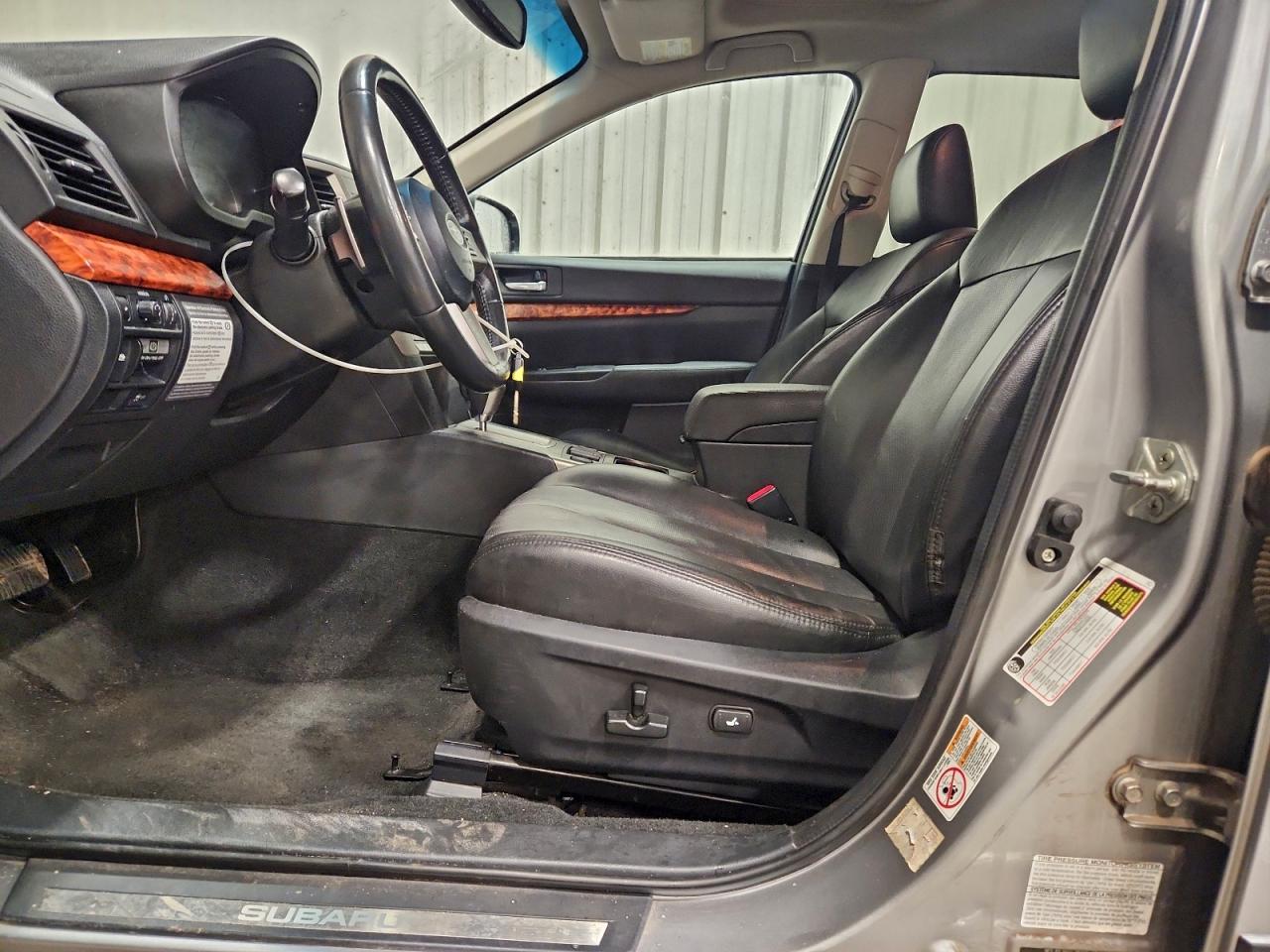 2011 SUBARU OUTBACK 2.5I LIMITED photo 7