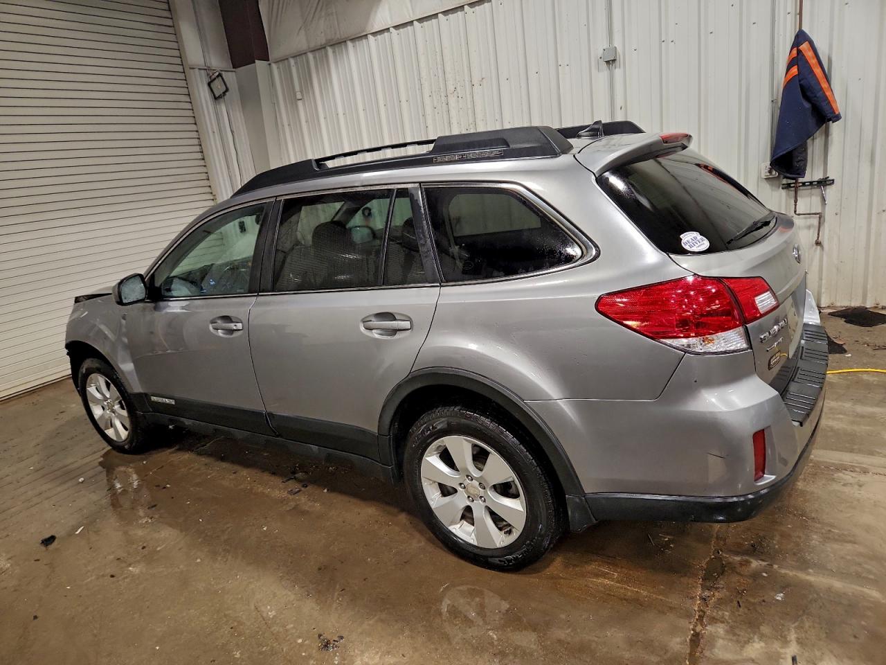 2011 SUBARU OUTBACK 2.5I LIMITED photo 2