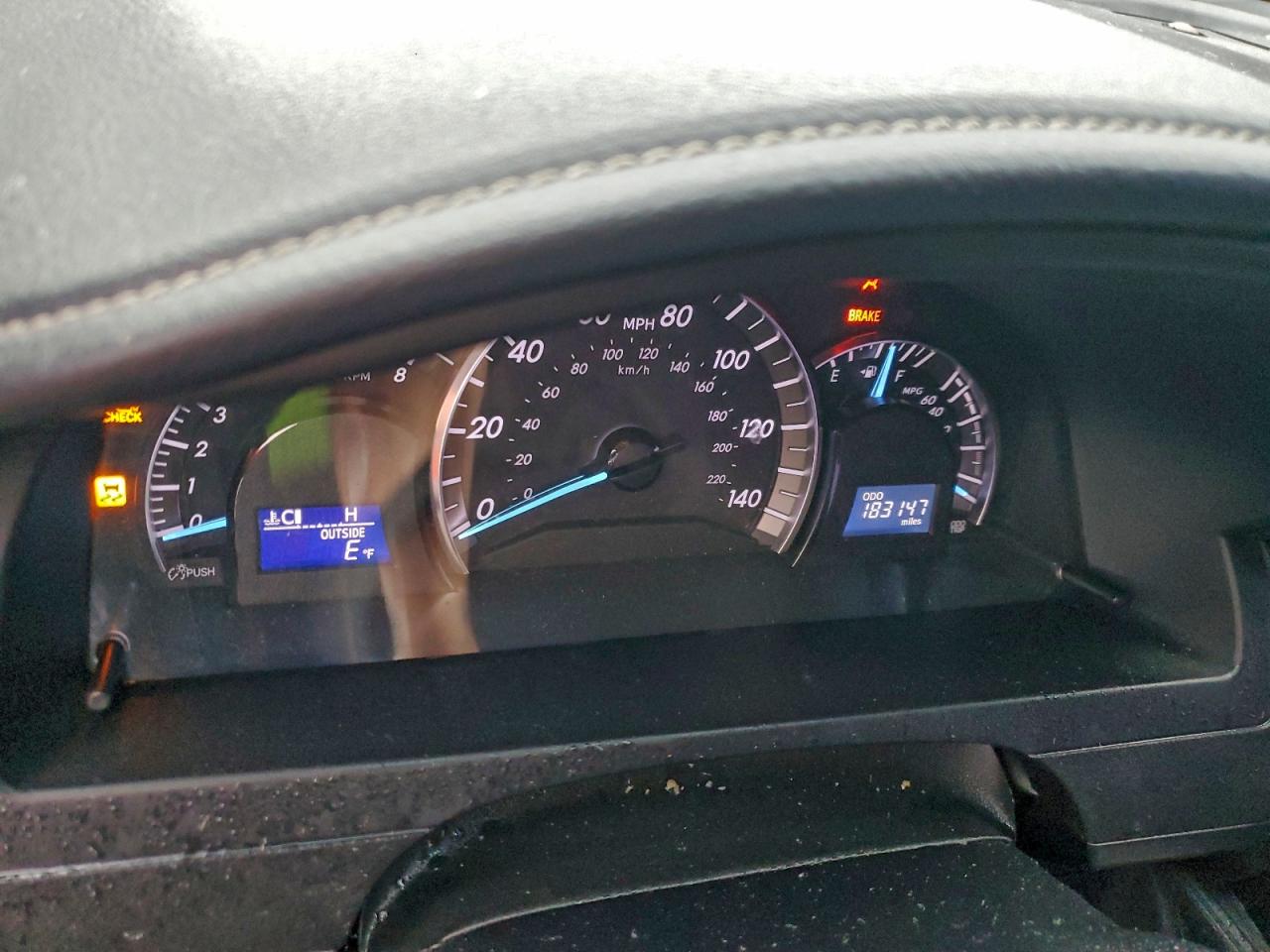 2014 TOYOTA CAMRY L photo 9