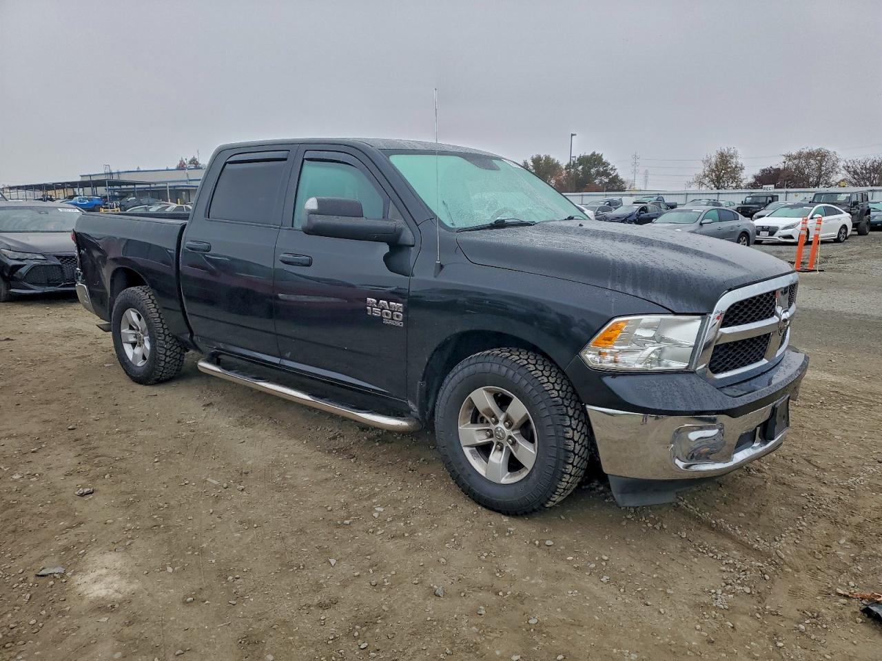 2022 RAM 1500 CLASSIC SLT photo 4