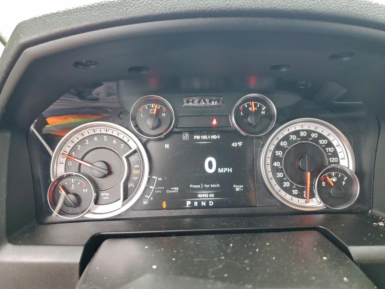 2022 RAM 1500 CLASSIC SLT photo 9
