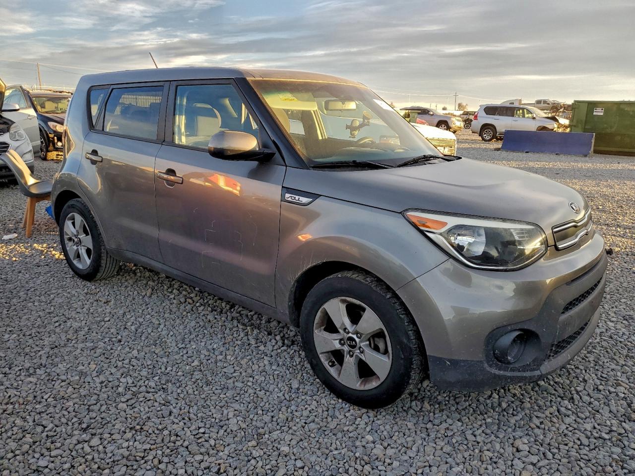 2017 KIA SOUL photo 4