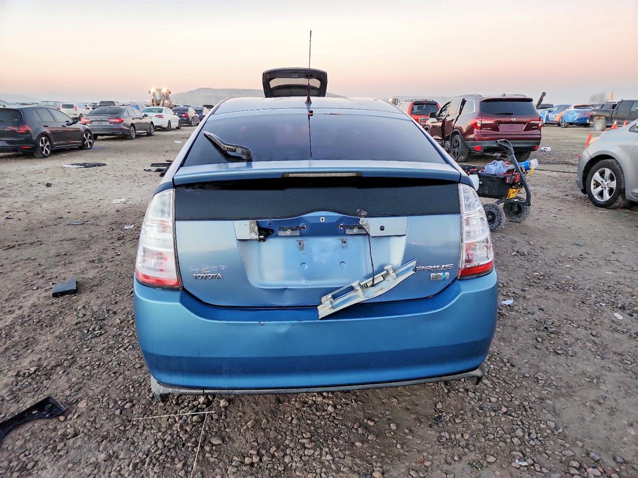 2007 TOYOTA PRIUS photo 6