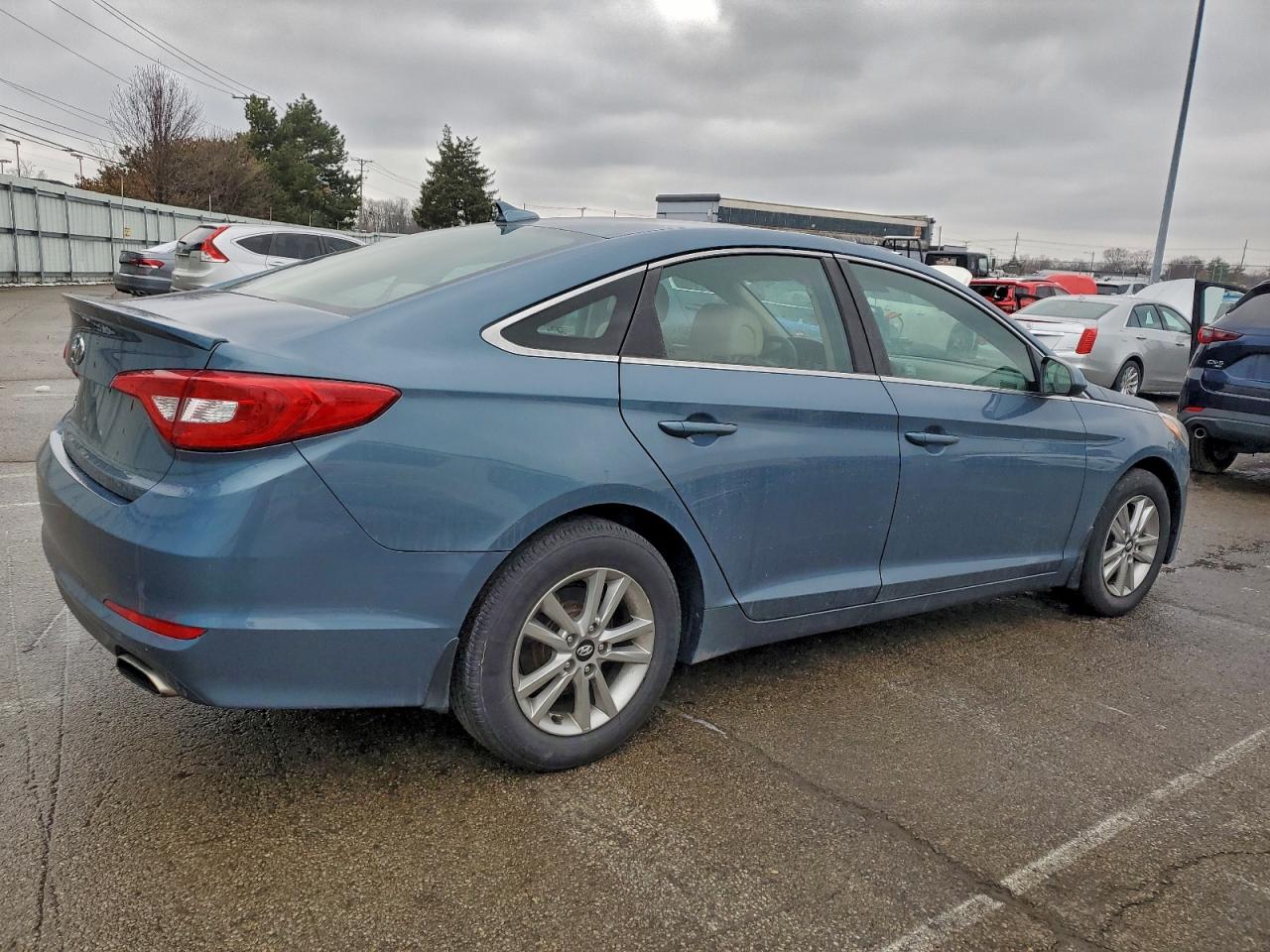 2015 HYUNDAI SONATA SE photo 3