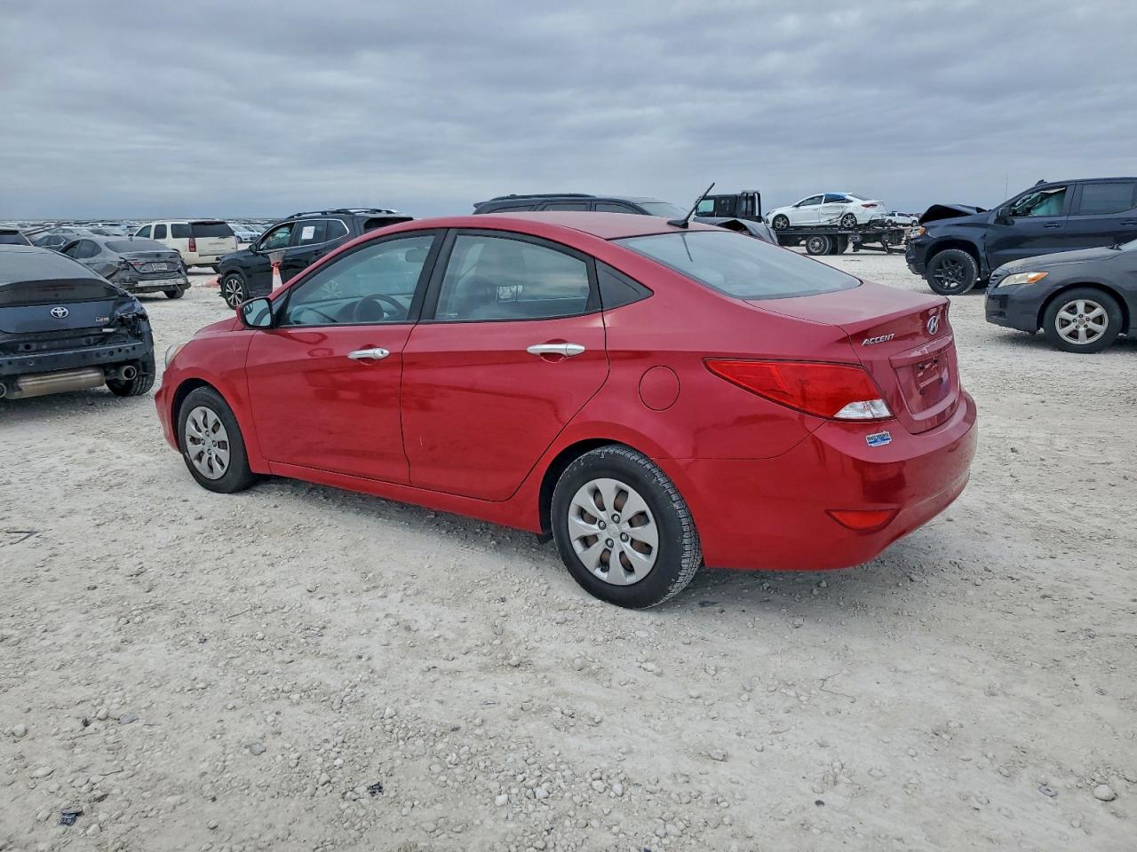 2016 HYUNDAI ACCENT SE photo 2