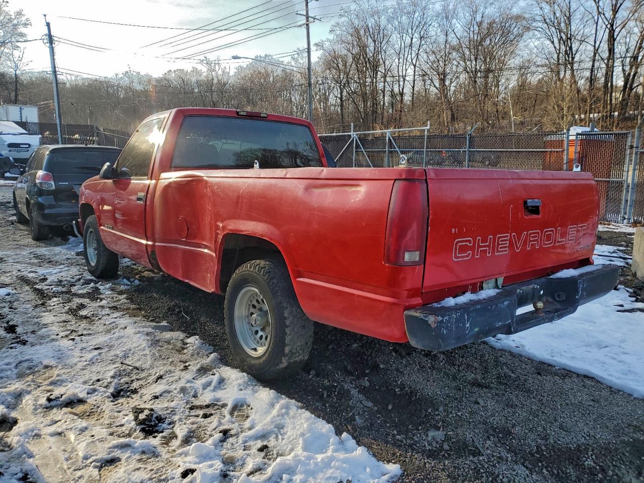 1998 CHEVROLET GMT-400 C1500 photo 2